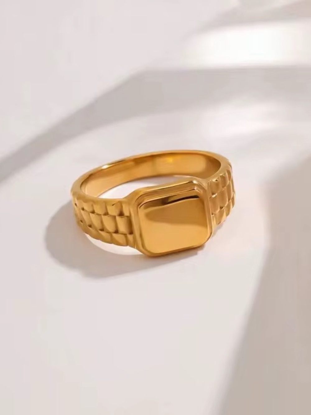 SIZE 7 | 18K Gold Plated Vintage Inspired Square Ring - Picture 5 of 6